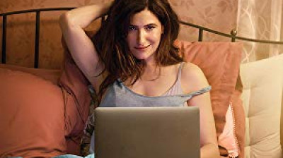 mrs.fletcher  2019 .s01e04